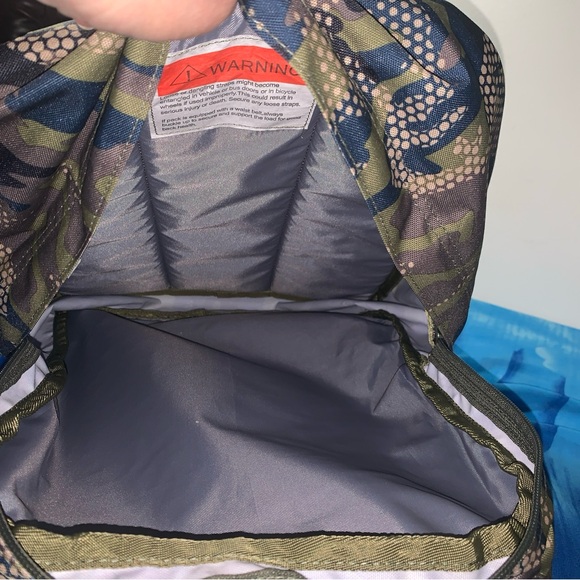 LL Bean Backpack Green Camo 4 Sections Waist Buckle Good Condition - Picture 7 of 10